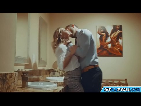 ❤️ Nigbati bilondi ti oyan ba tan ọ ni yara isinmi ti gbogbo eniyan ❤❌ ni% yo.qizpornolar.ru ❤